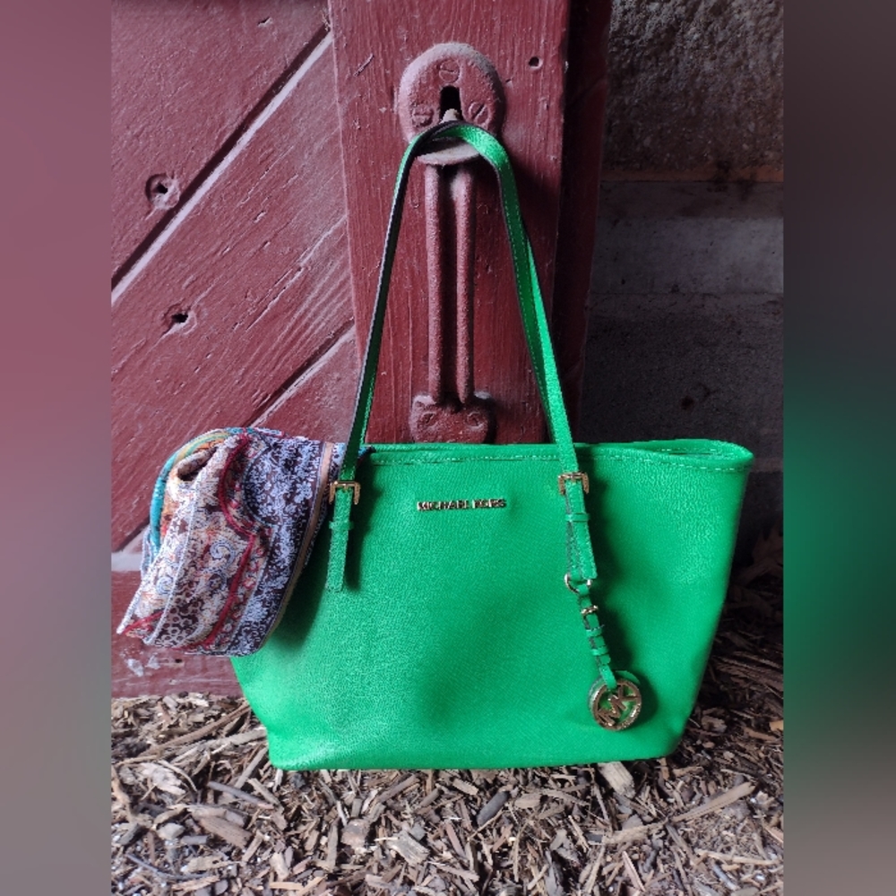 MICHAEL Michael KorsMichael Kors Green Saffiano Leather Small Tote Bag